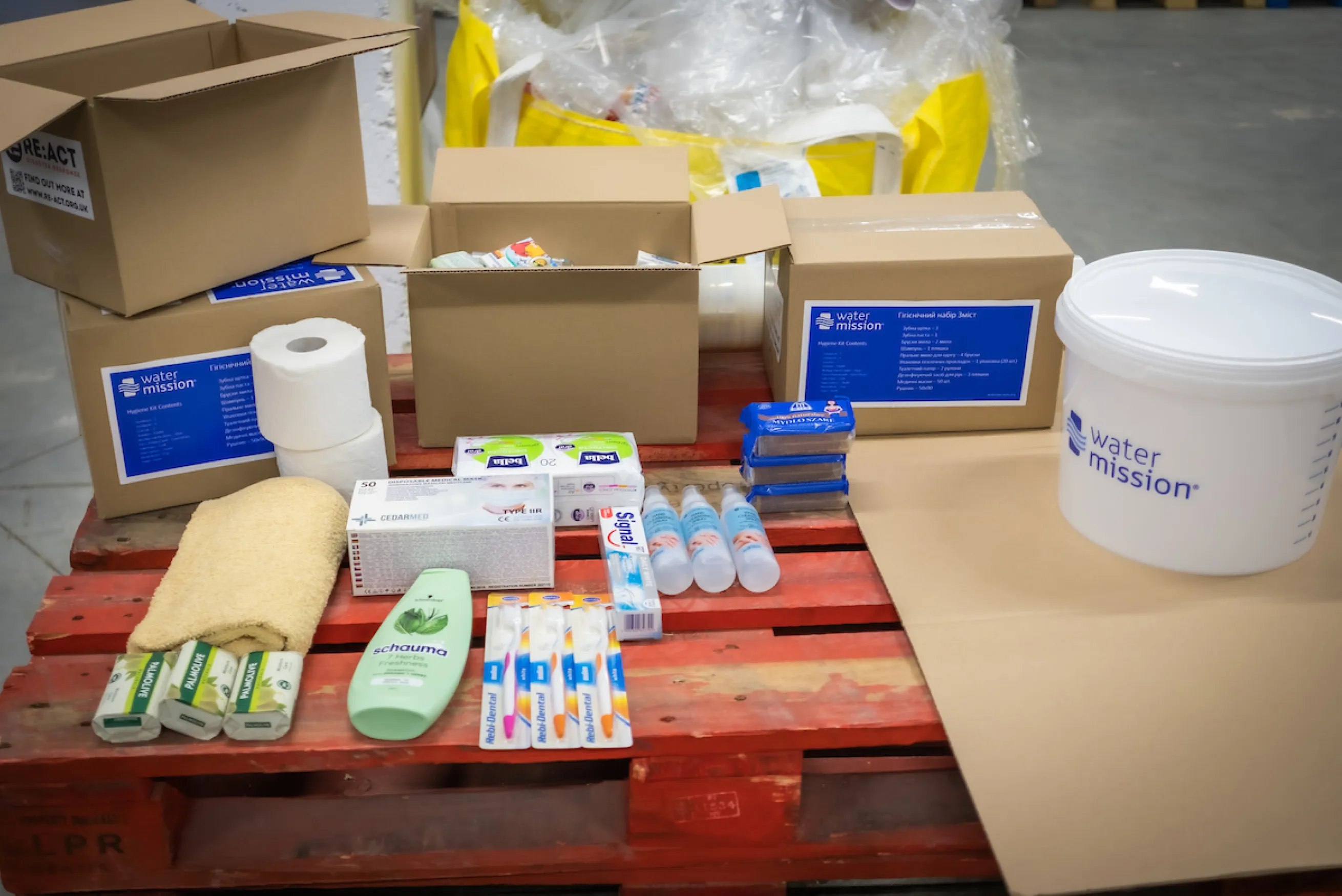 Hygiene kits and water purification packet