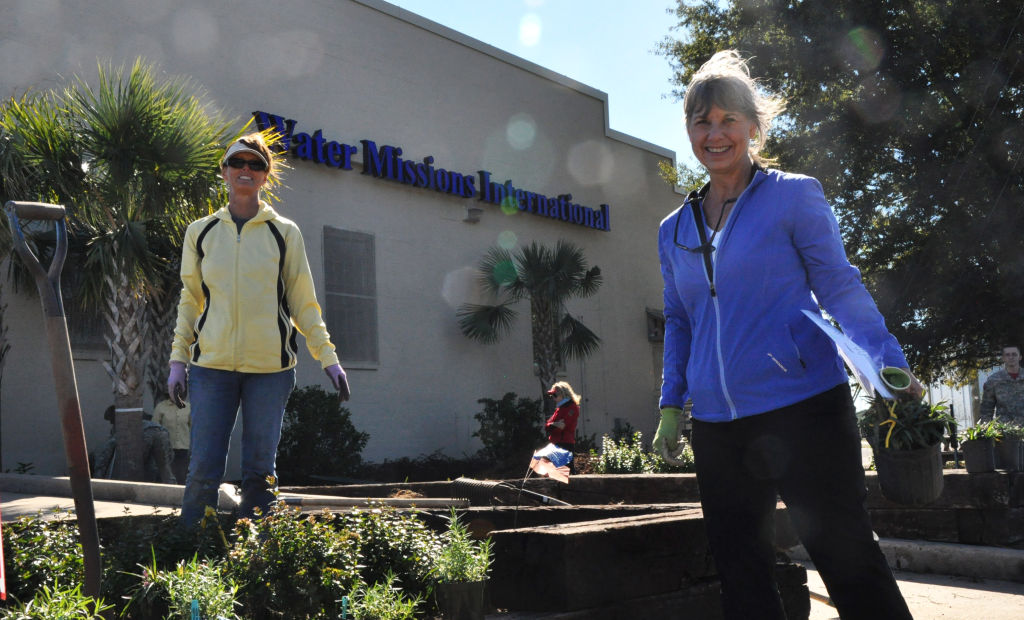 Charleston Garden Club volunteer to landscape WMI HQ