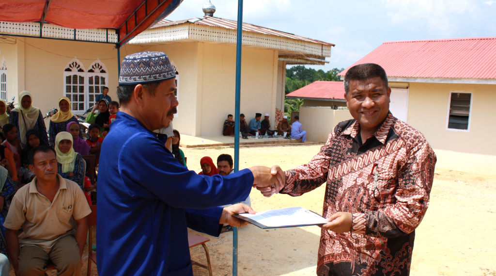 Local leadership with Indonesia Country Director Jan Daniel