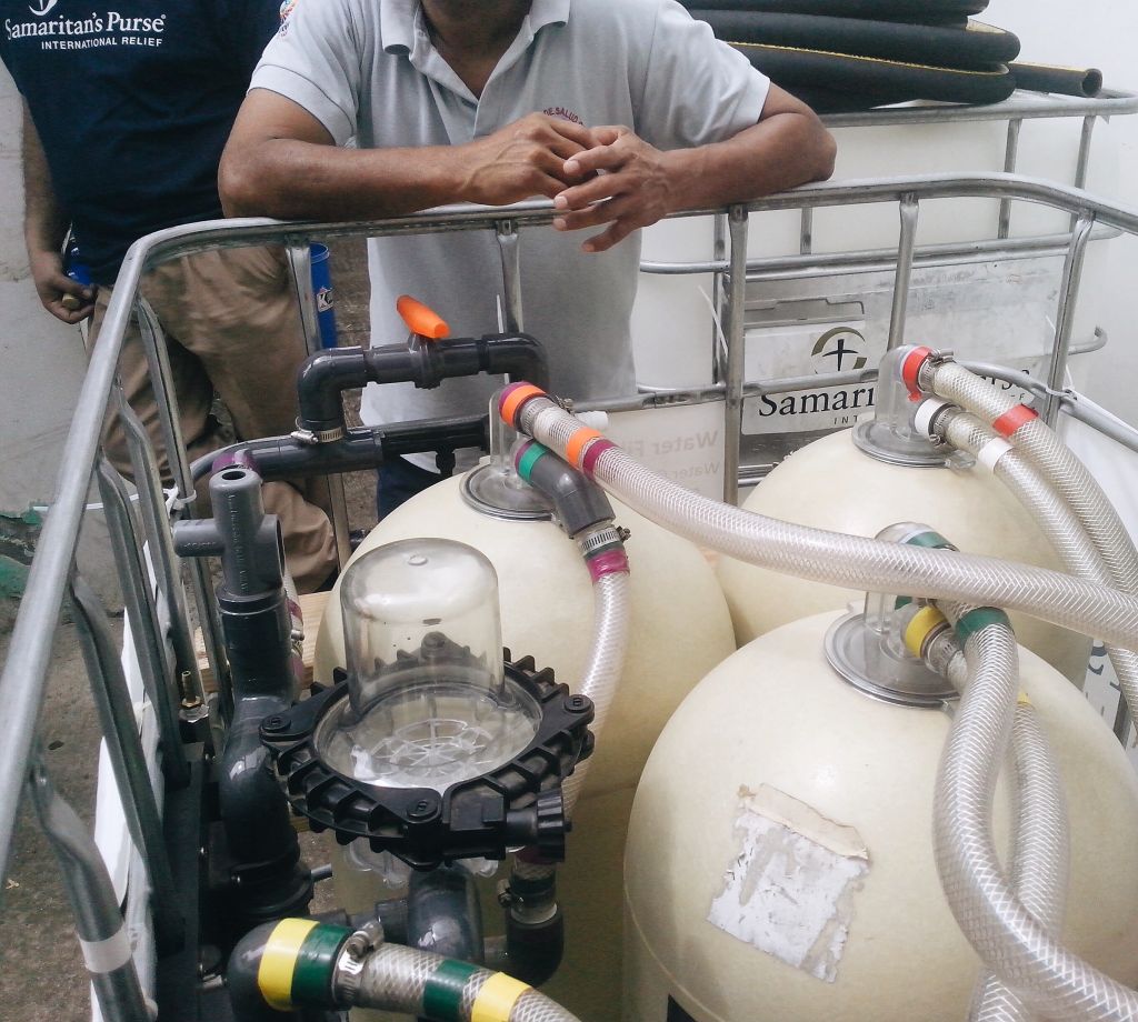 Setting up a Living Water Treatment System in Ecuador