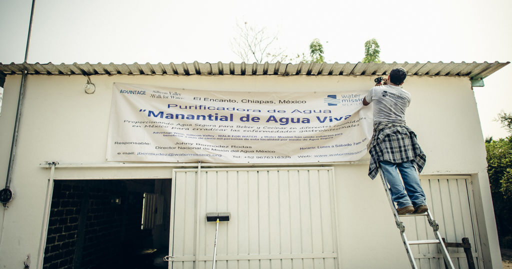 Water Mission Mexico finishes the Living Water Treatment System house in El Encanto, Chiapas, Mexico.