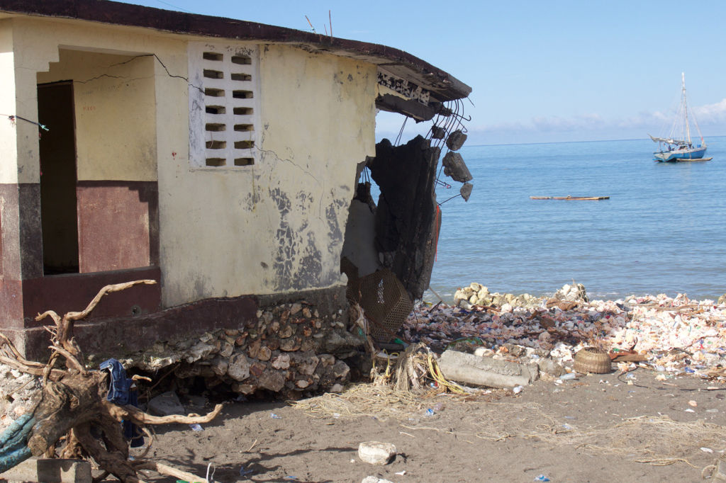 Water Mission Haiti responds to Hurricane Matthew.