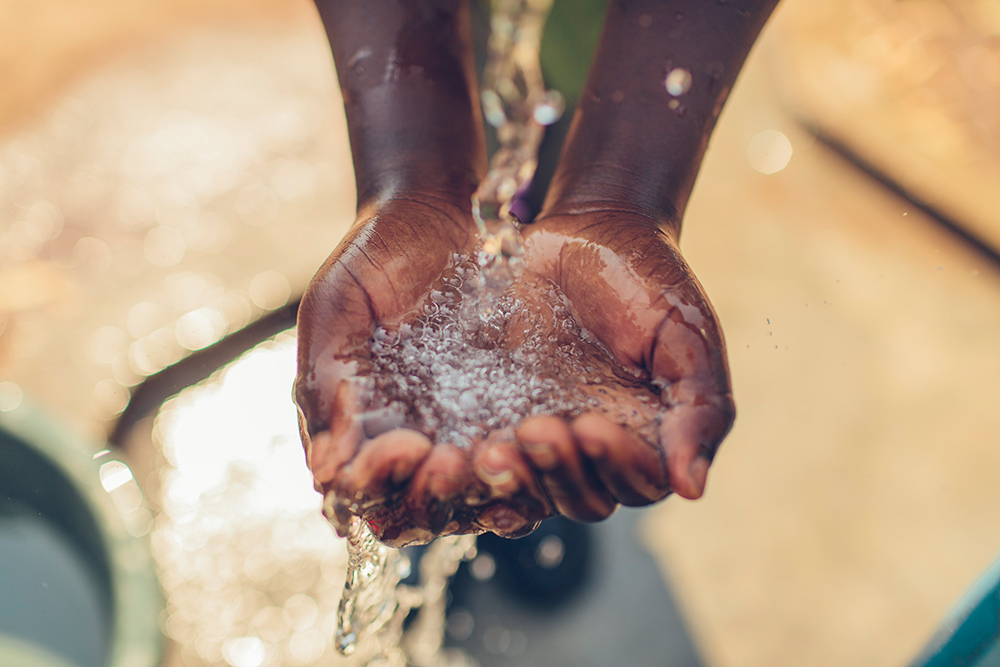 With safe water flowing directly into the health center, mothers no long worry about dirty water.