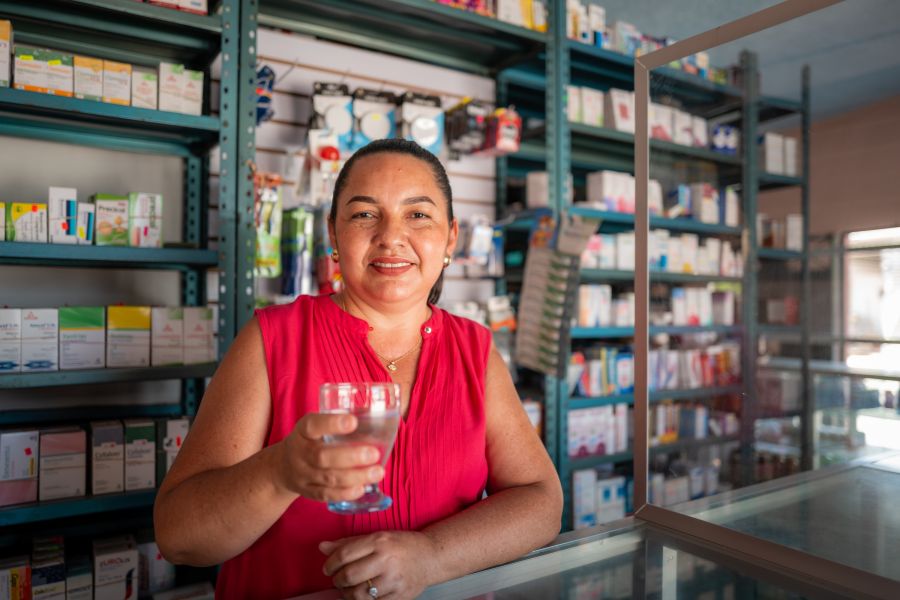 Suyapa is putting into practice what she learned in Water Mission's Living Water trainings about serving those in need.